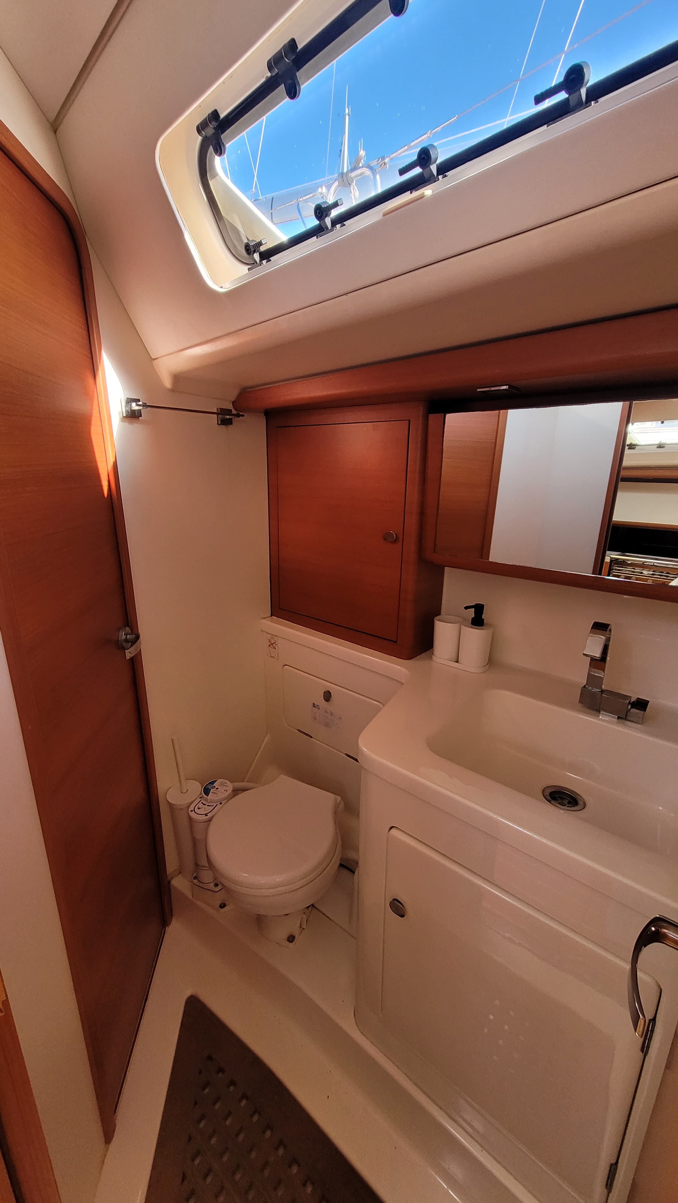 Italia Yachts 13.98 Papillon – bilde 3 av 25