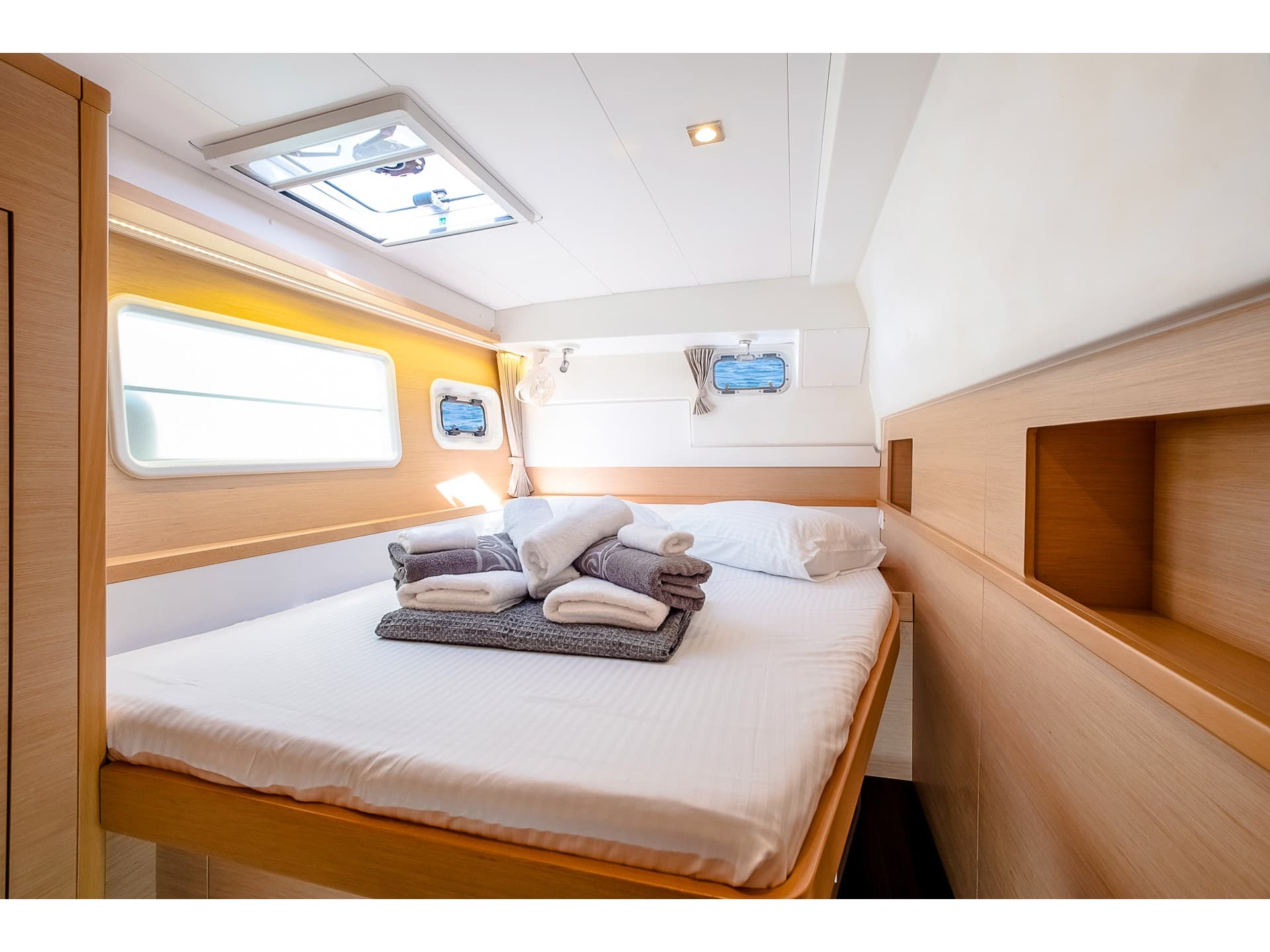 Lagoon 400 S2 Christina – bilde 3 av 16