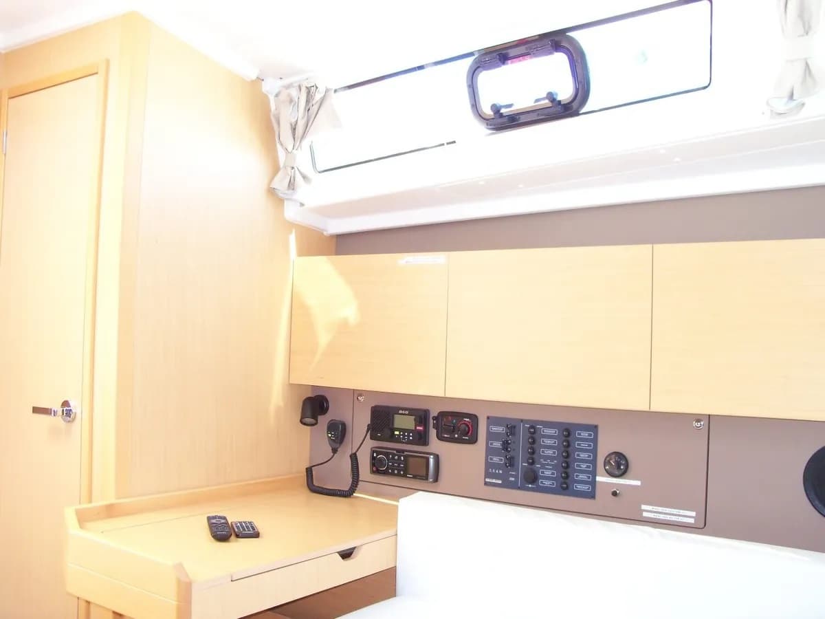 Beneteau Oceanis 38 Marica – bilde 2 av 3