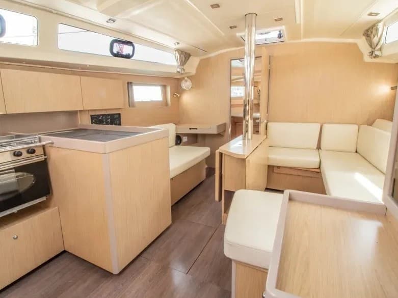 Beneteau Oceanis 41.1 Kos – bilde 2 av 4