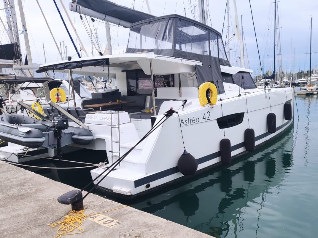 Fountaine Pajot Astréa 42 Ooga Chaka