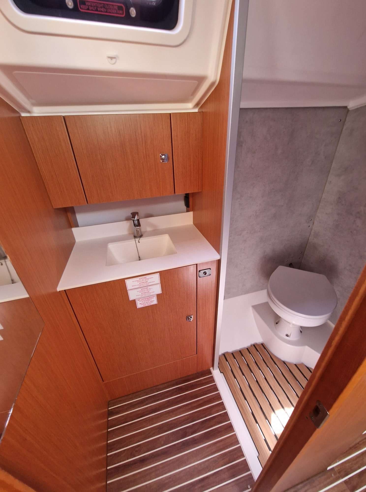 Bavaria C42 – bilde 3 av 8
