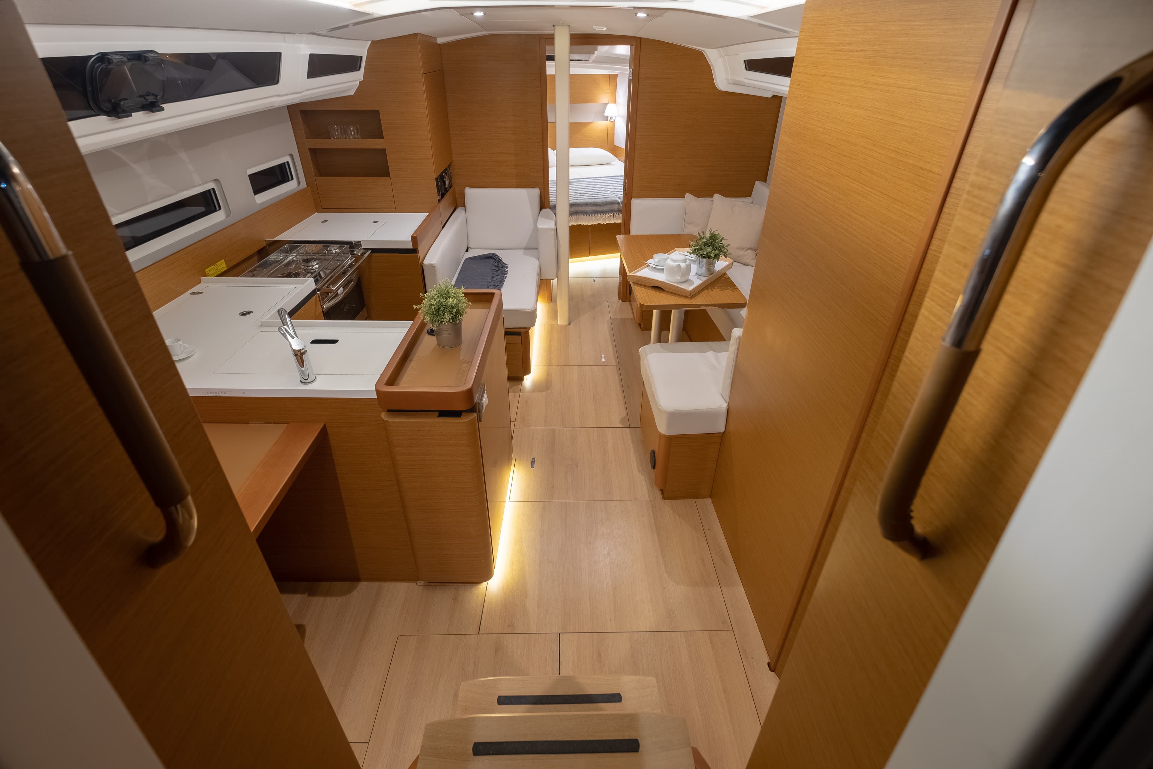 Jeanneau Sun Odyssey 410 Elcano – bilde 3 av 66