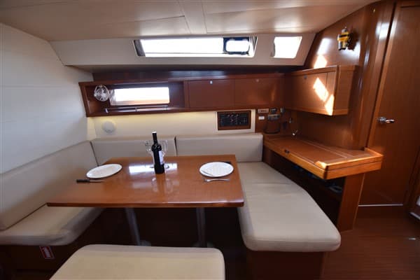 Beneteau Oceanis 45 Chilli Pepper – bilde 5 av 8