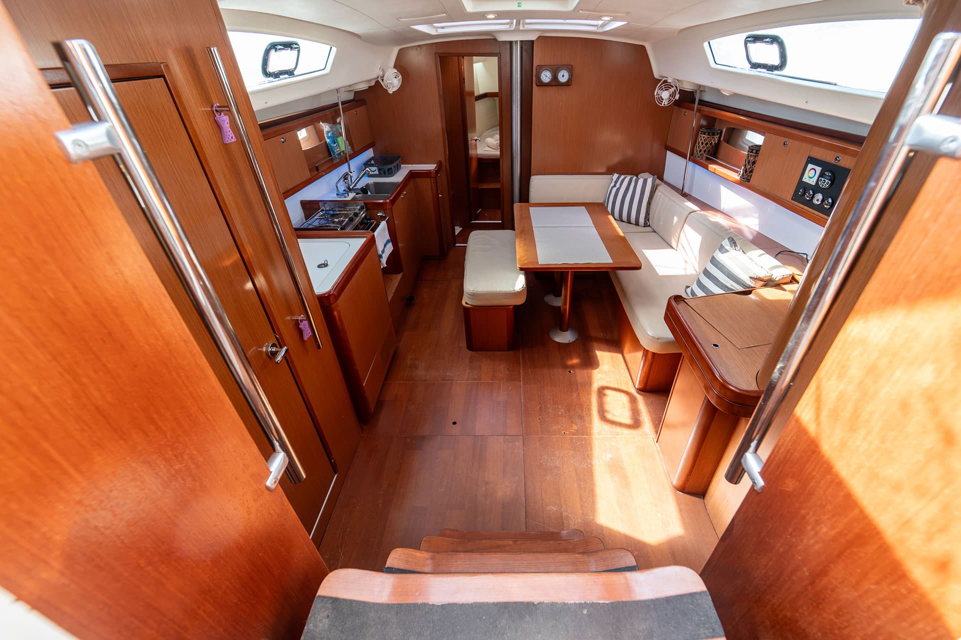 Beneteau Oceanis 43 Errika – bilde 4 av 20