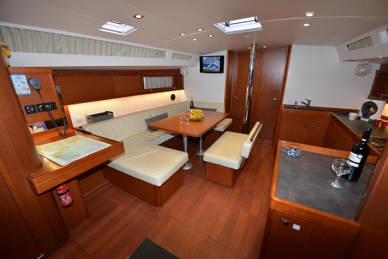 Beneteau Oceanis 48 Pherousa – bilde 2 av 12