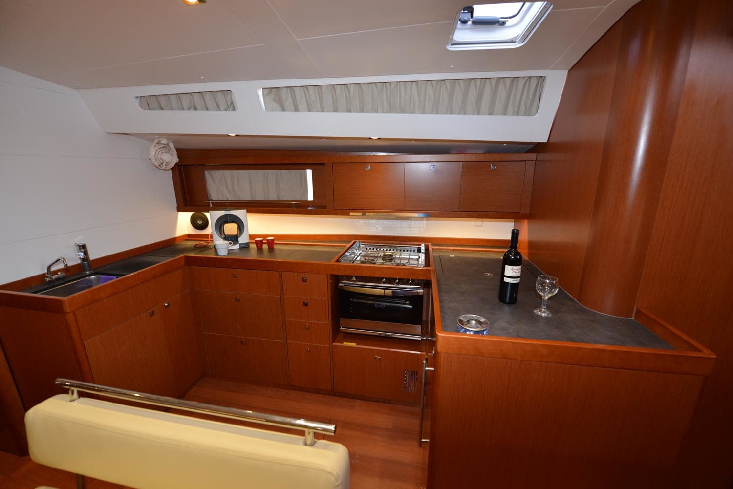 Beneteau Oceanis 48 Pherousa – bilde 3 av 12
