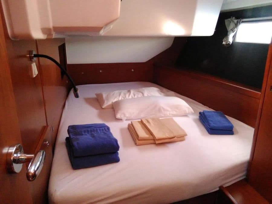 Beneteau Oceanis 45 Tornafort – bilde 3 av 5