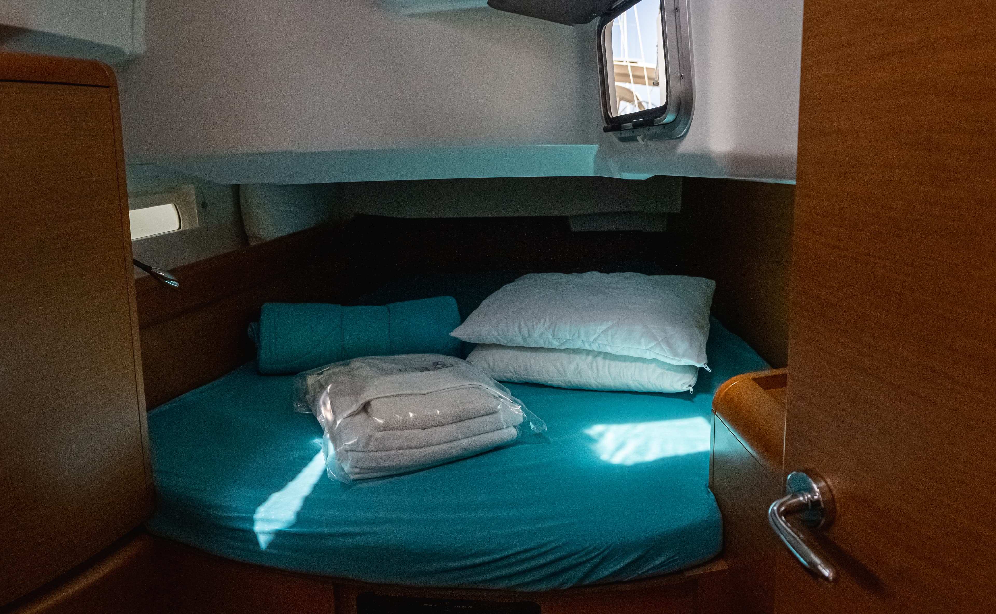 Jeanneau Sun Odyssey 419 IZZI Boat location in LEFKAS MARINA, D-marin – bilde 4 av 19