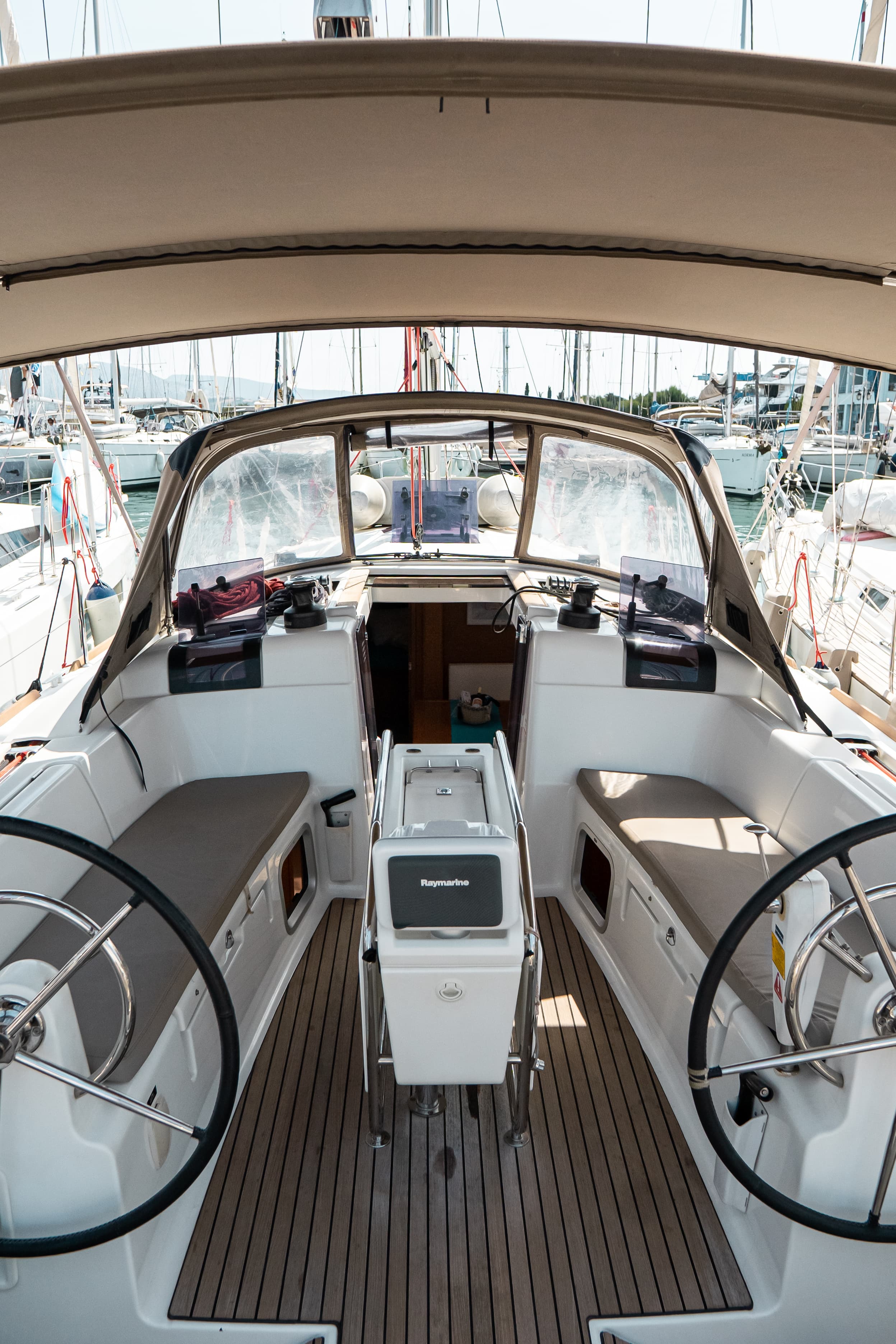 Jeanneau Sun Odyssey 419 IZZI Boat location in LEFKAS MARINA, D-marin – bilde 5 av 19