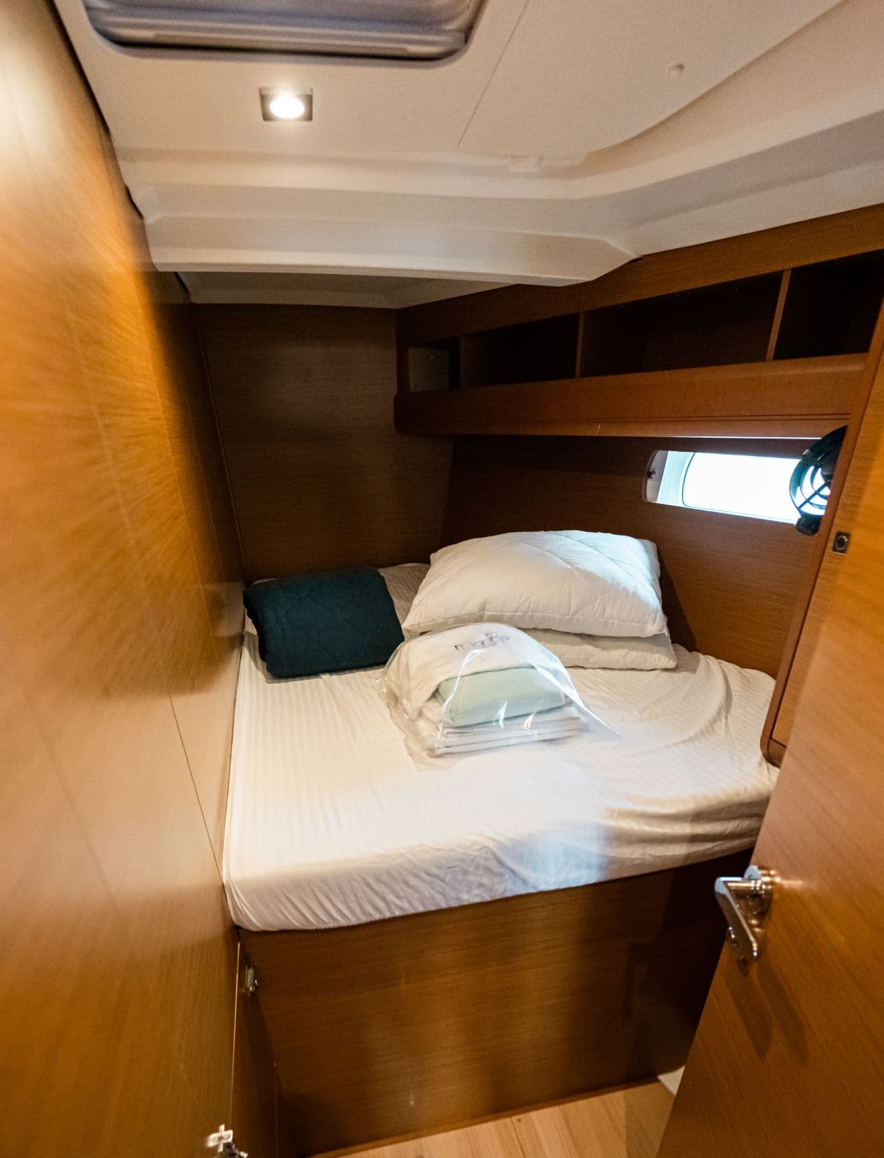 Jeanneau Sun Odyssey 479 FILIPPOS I Boat location in LEFKAS MARINA, D-marin 1 SUP FREE – bilde 5 av 19