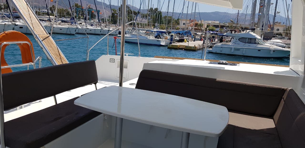 Lagoon 450 Fly – bilde 3 av 13