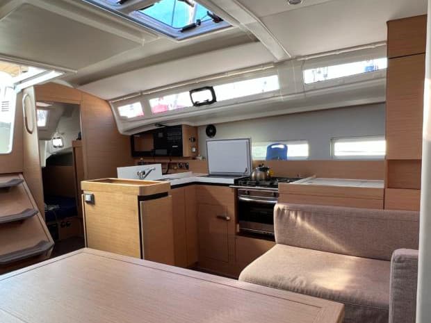 Jeanneau Sun Odyssey 410 Tuatha de Artaios – bilde 3 av 6
