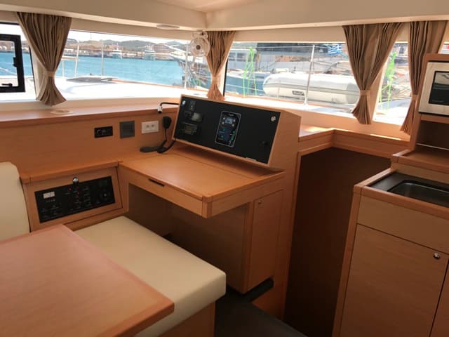Lagoon 400 S2 Tulip – bilde 3 av 11