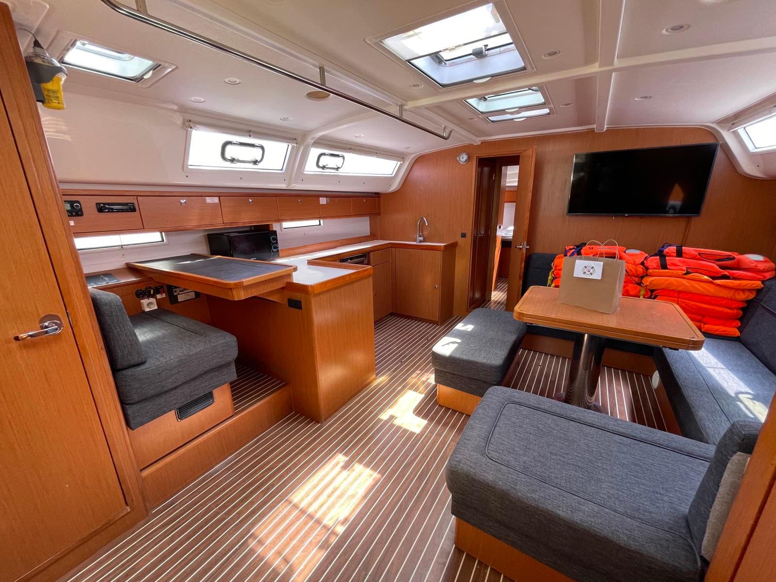 Bavaria Cruiser 51 Anemone – bilde 3 av 11