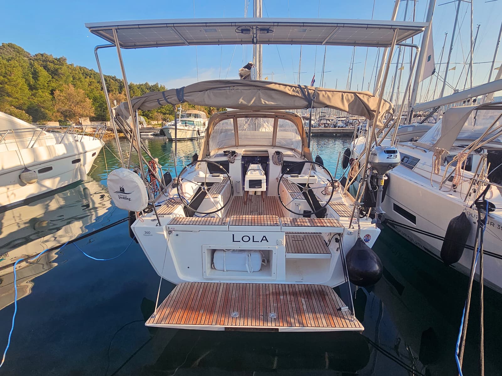 Dufour 360 Grand Large Lola