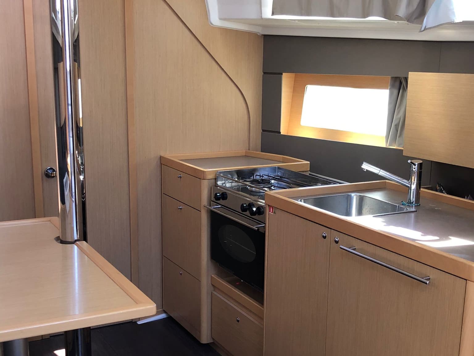 Beneteau Oceanis 38 Amaral – bilde 3 av 13