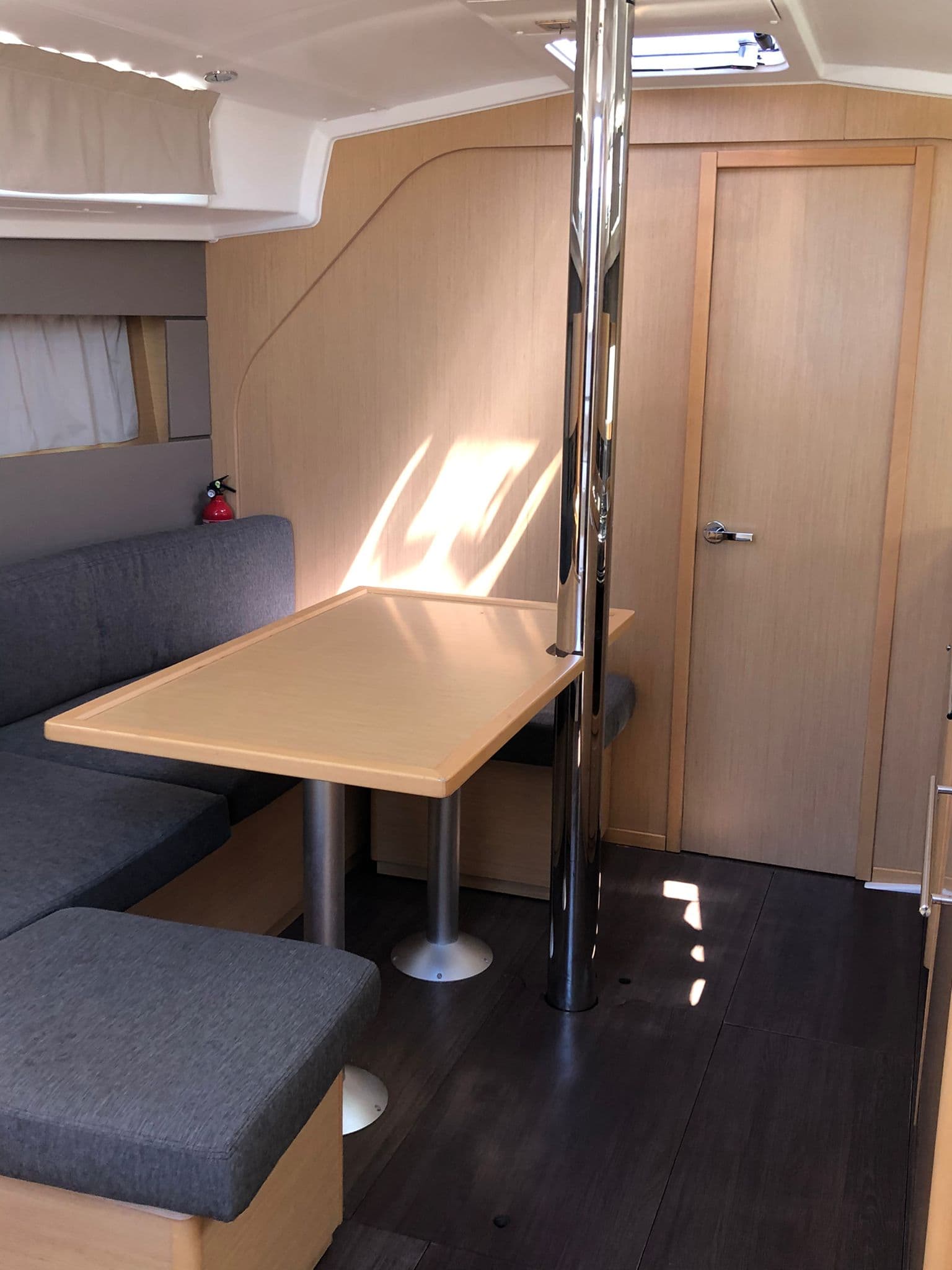 Beneteau Oceanis 38 Amaral – bilde 2 av 13