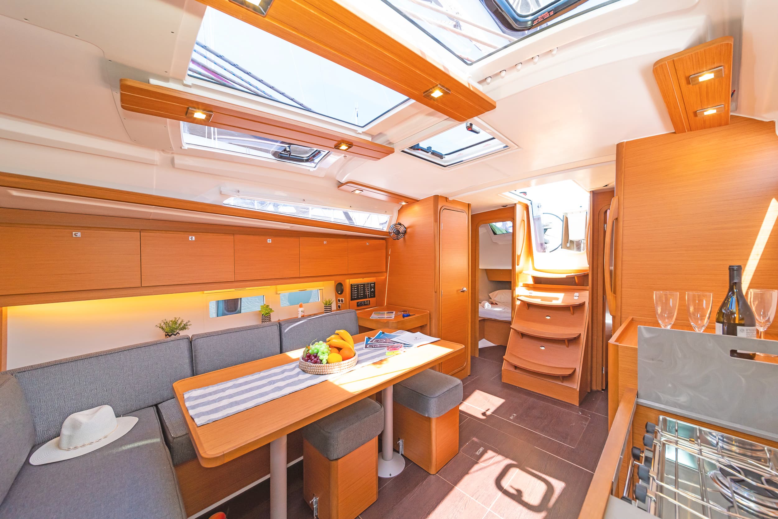 Dufour 390 Agnes – bilde 5 av 15