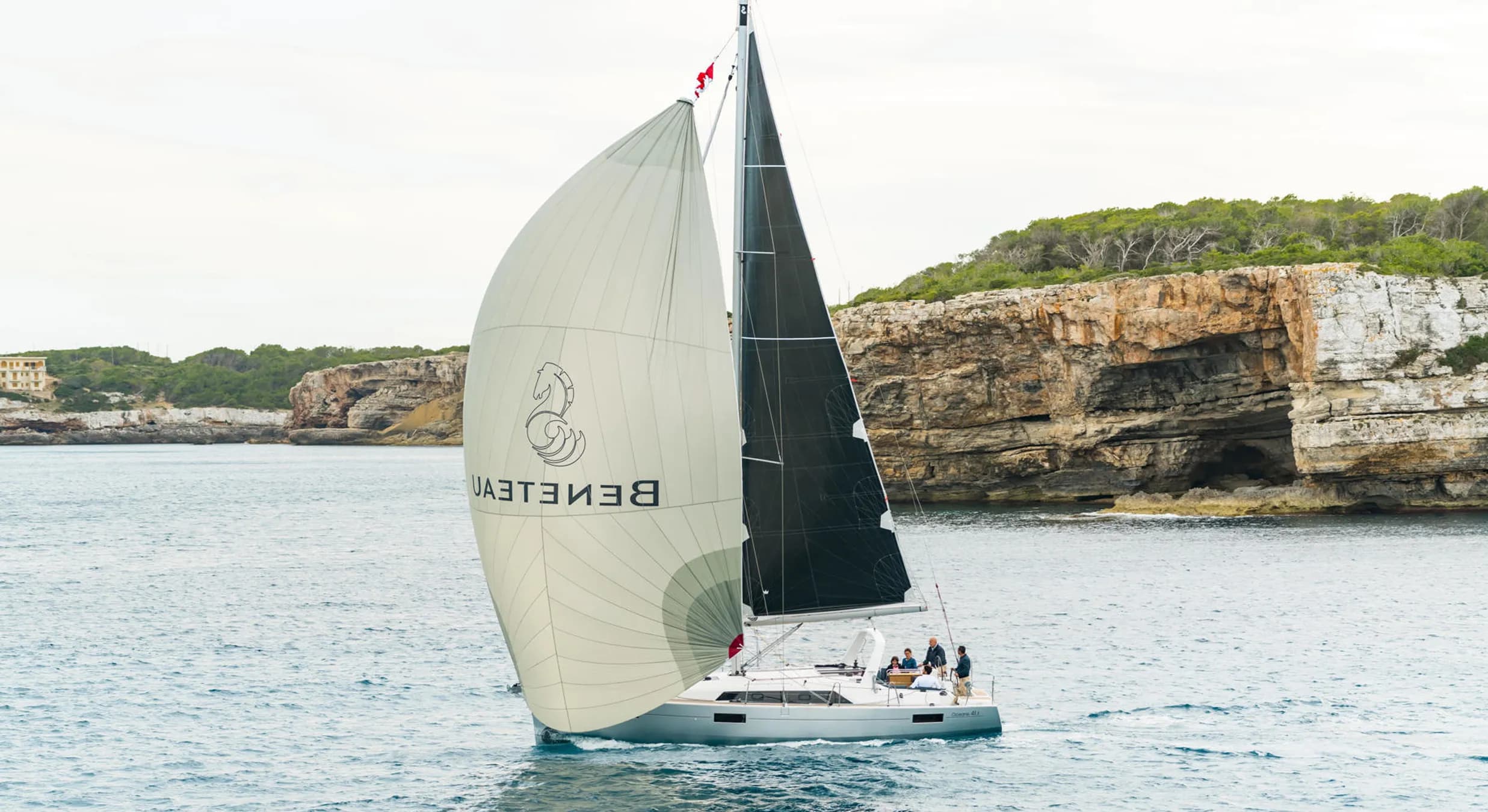 Beneteau Oceanis 41.1 Blue Hop – bilde 3 av 23