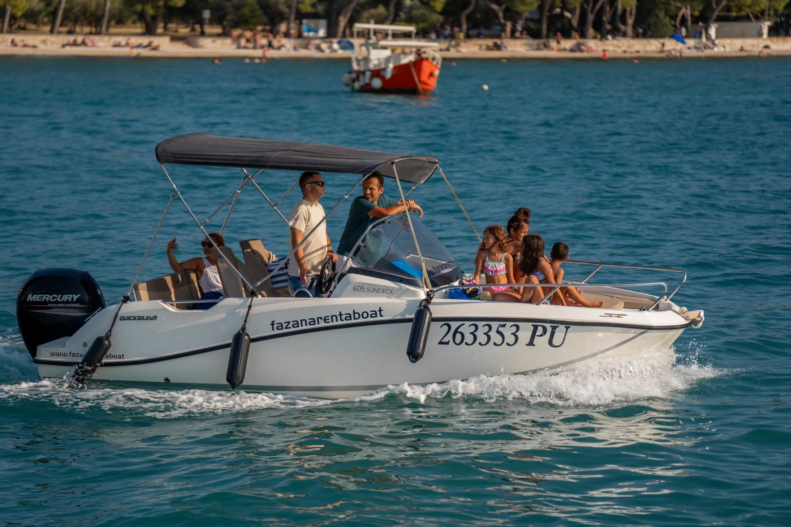 Quicksilver 605 Sundeck – bilde 3 av 33