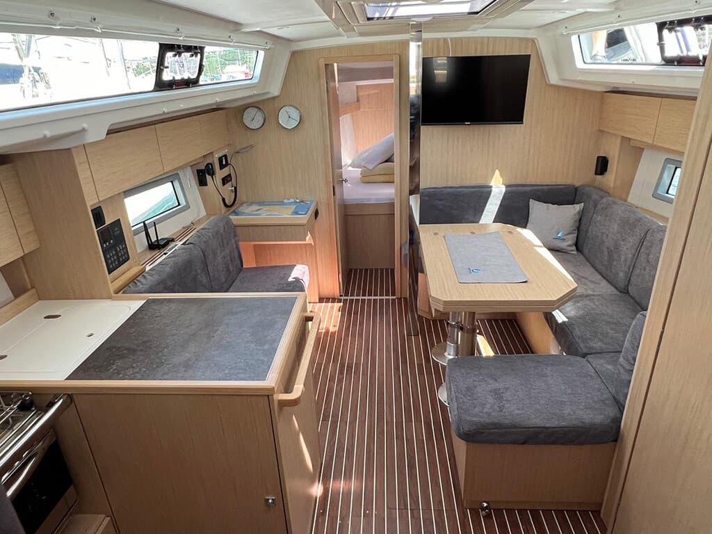 Bavaria C38 Moya – bilde 2 av 12