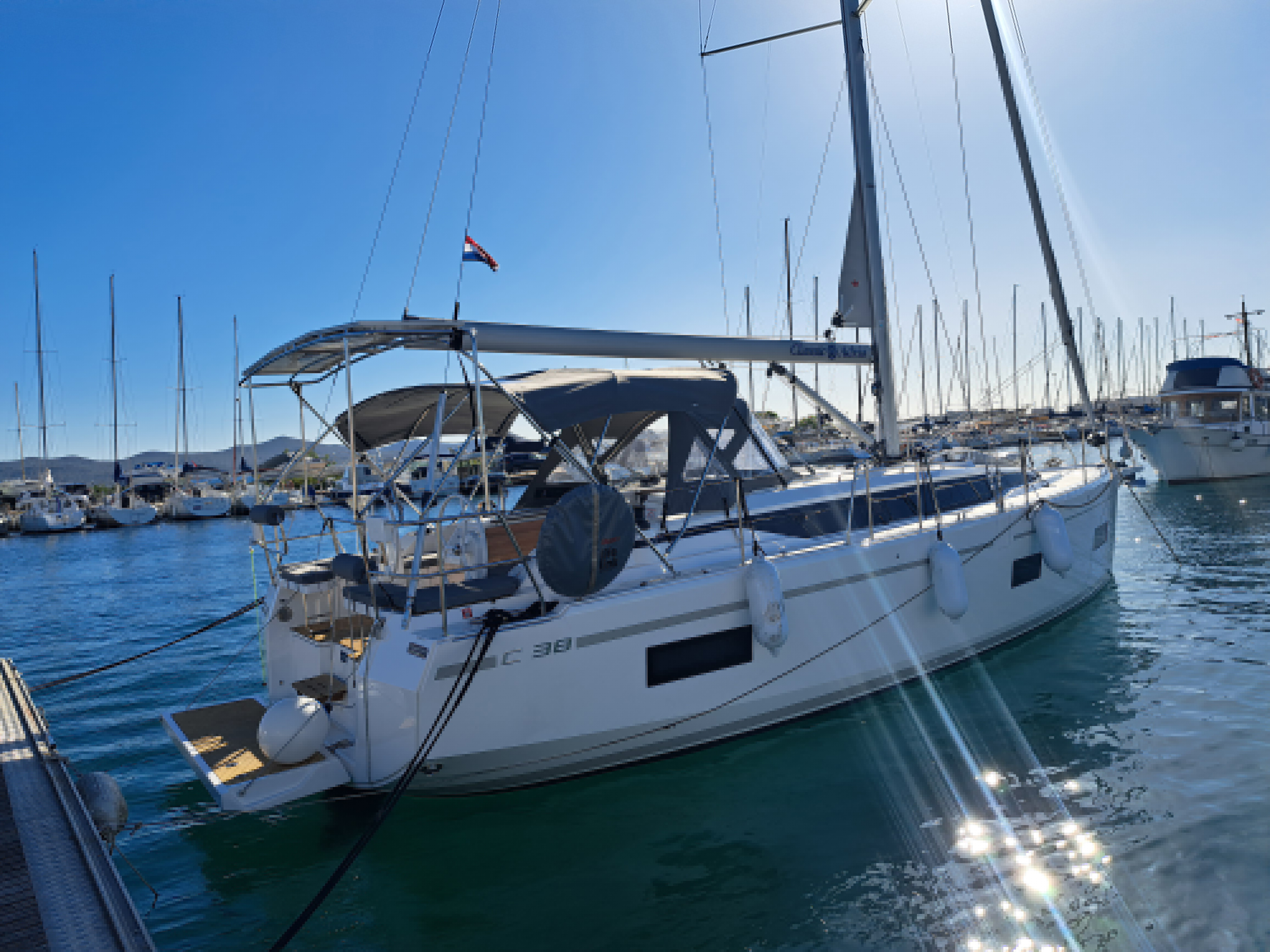 Bavaria C38 Asterix – bilde 3 av 23