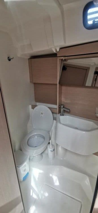 Beneteau Oceanis 51.1 LIVING IN SEA – bilde 4 av 11