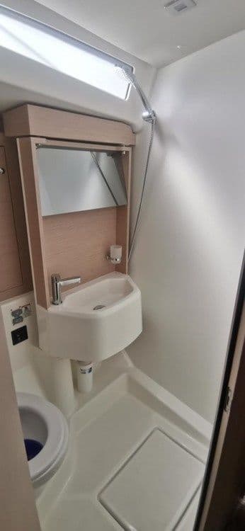 Beneteau Oceanis 51.1 LIVING IN SEA – bilde 2 av 11