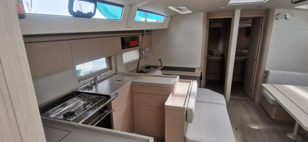 Beneteau Oceanis 51.1 LIVING IN SEA – bilde 5 av 11