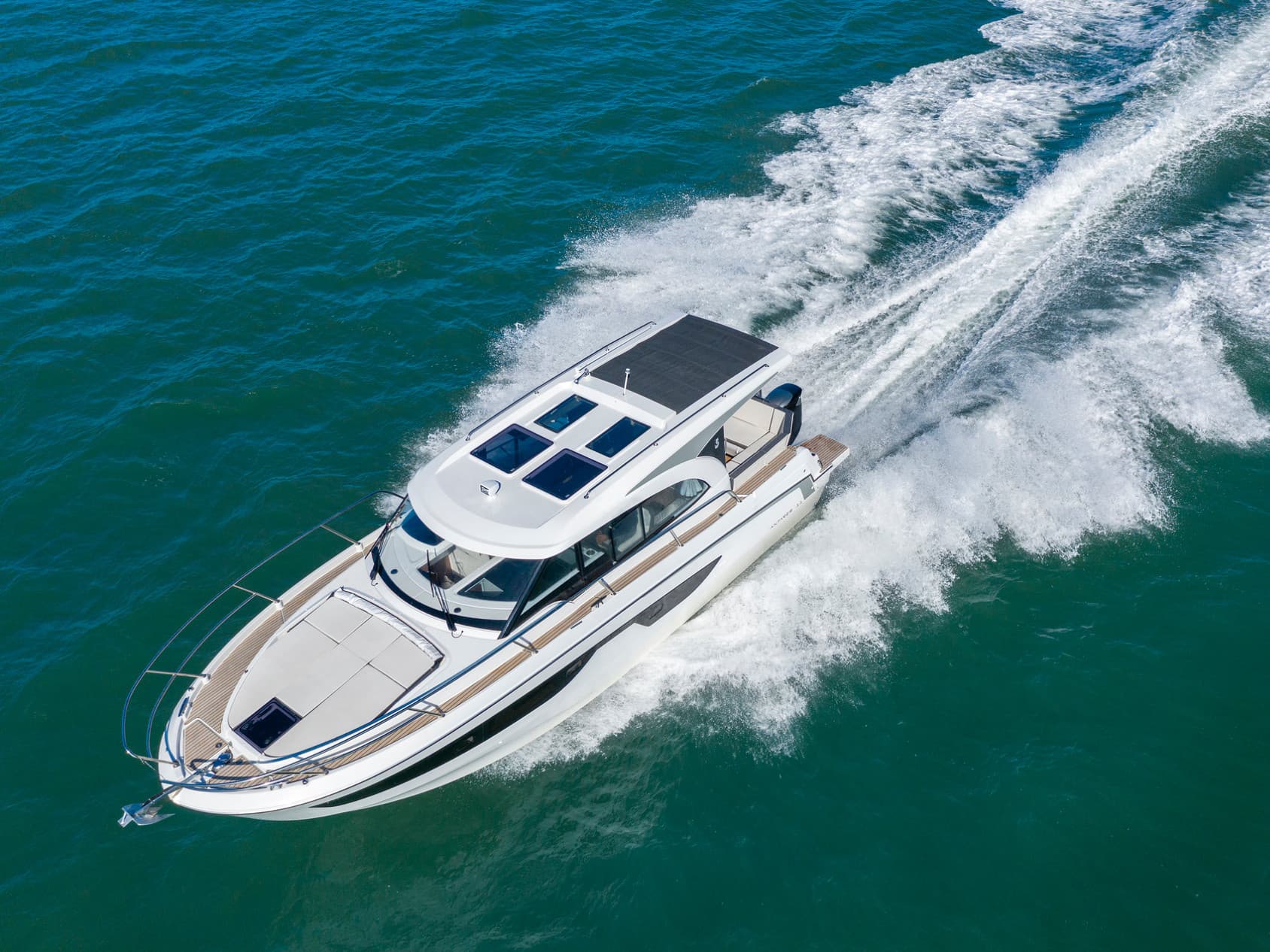 Beneteau Antares 11 OB ELA