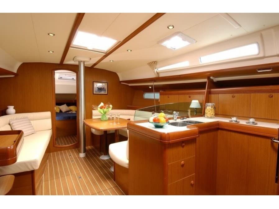 Jeanneau Sun Odyssey 42 i Black Pearl – bilde 2 av 3