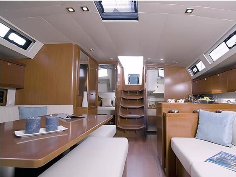 Beneteau Oceanis 45 AF-O45(II) – bilde 2 av 3