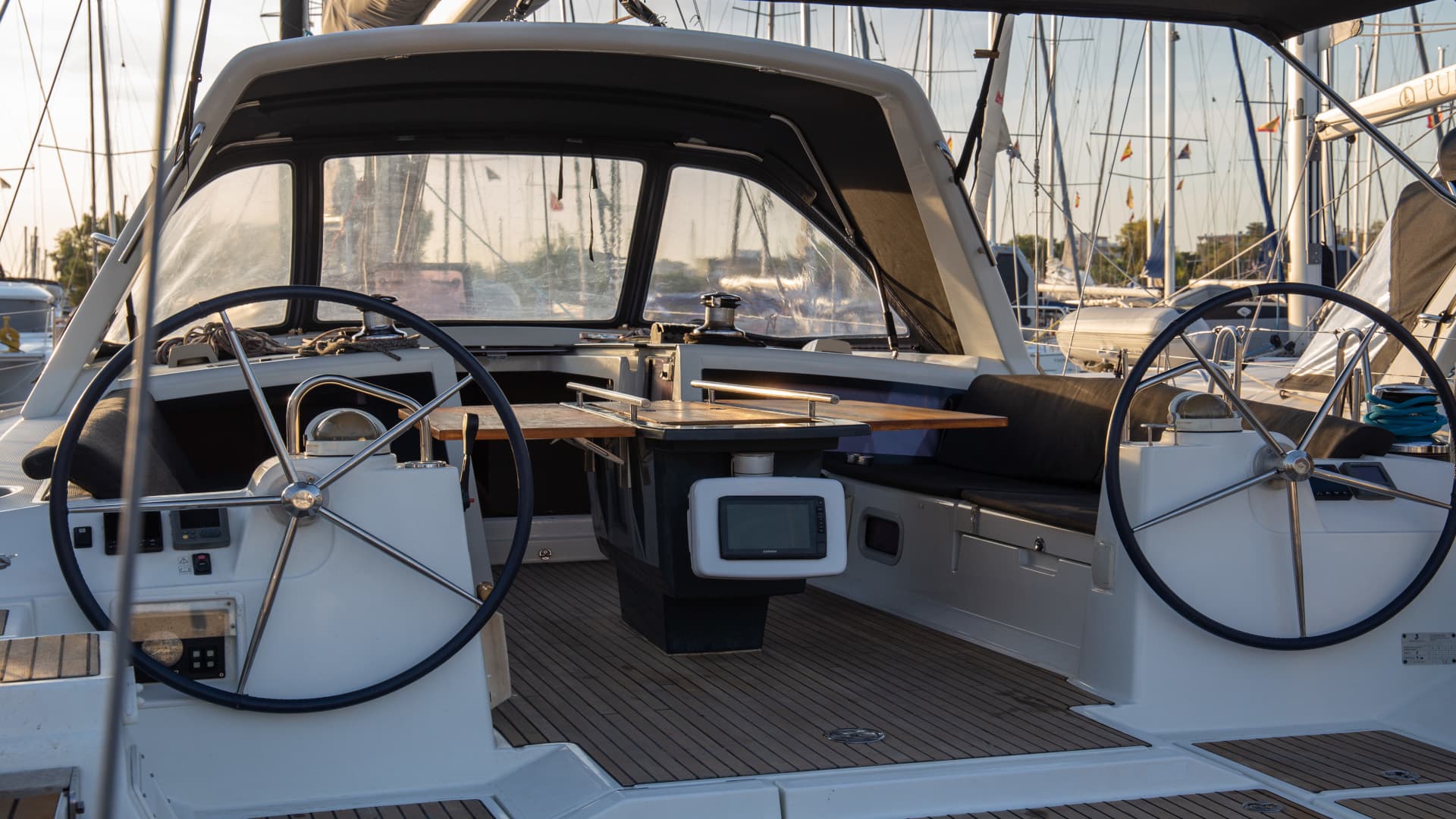 Beneteau Oceanis 48 Aeolis – bilde 3 av 17
