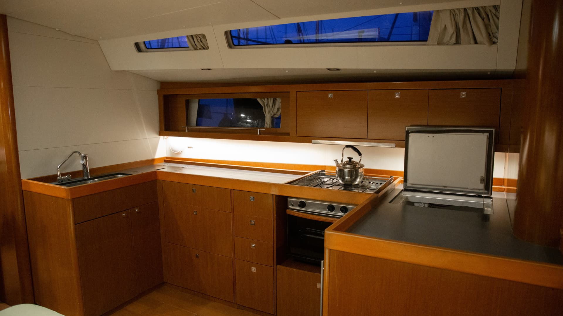 Beneteau Oceanis 48 Aeolis – bilde 4 av 17