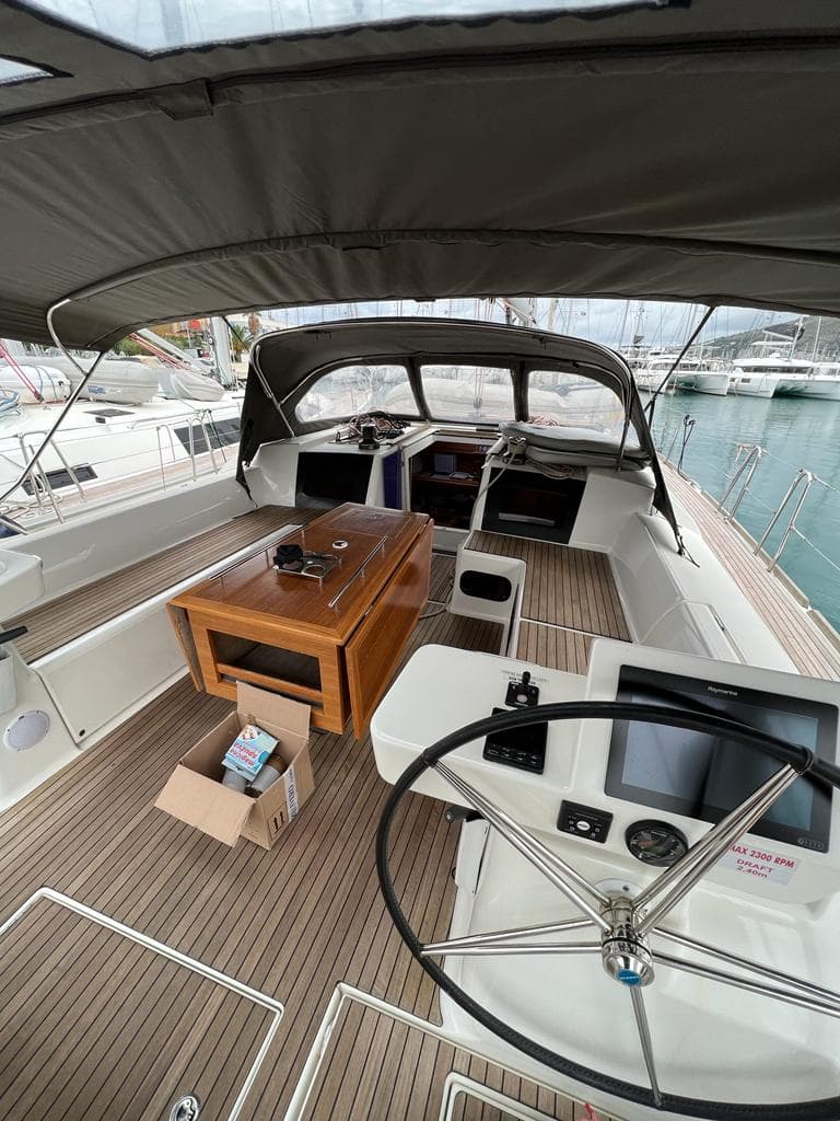 Dufour 520 Grand Large Valle d'Aosta – bilde 4 av 6