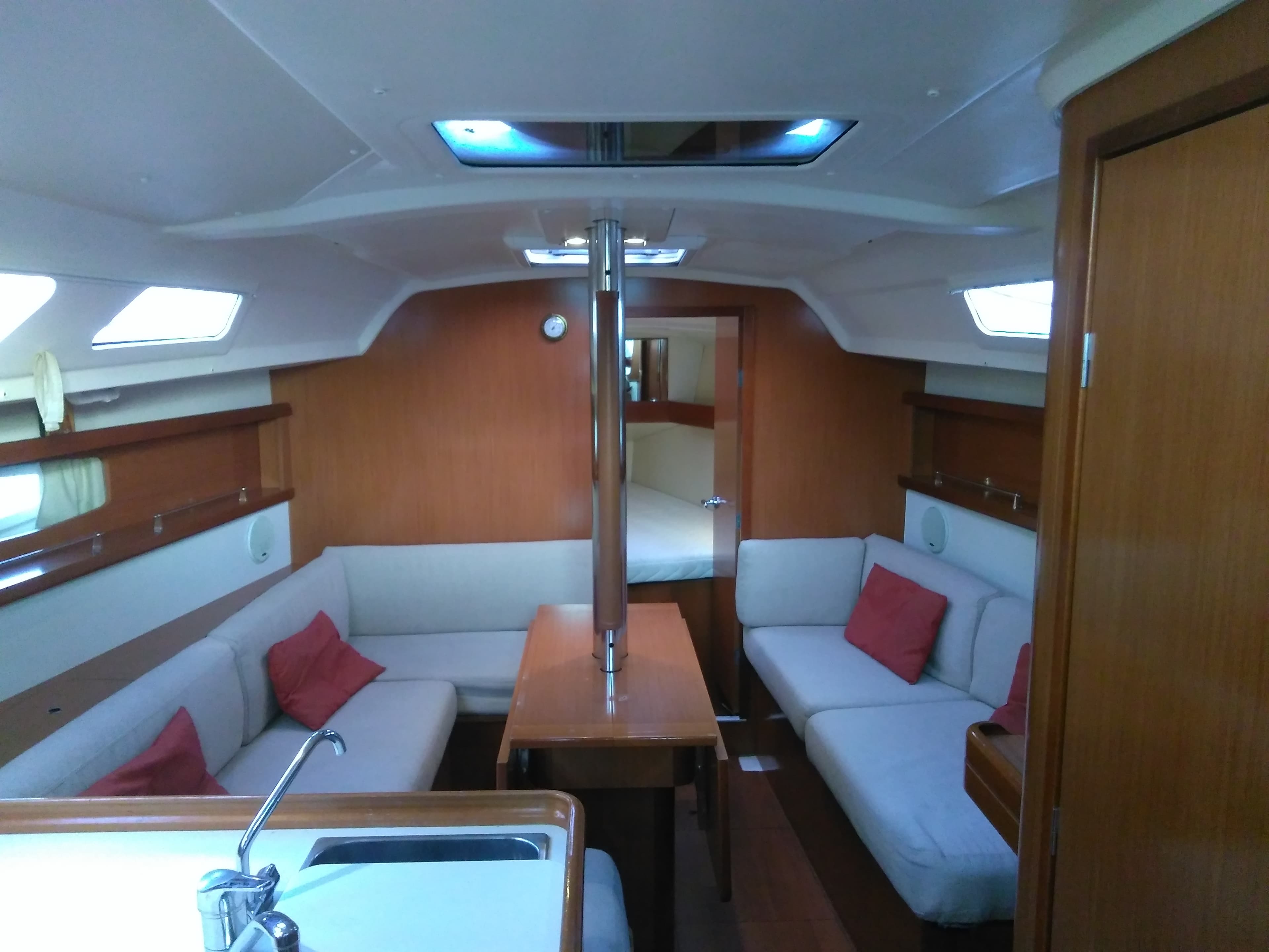 Beneteau Oceanis 34 MAMMA – bilde 2 av 3