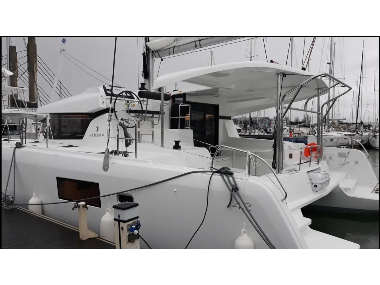 Lagoon 42 Lagoon 42 (2020) AM