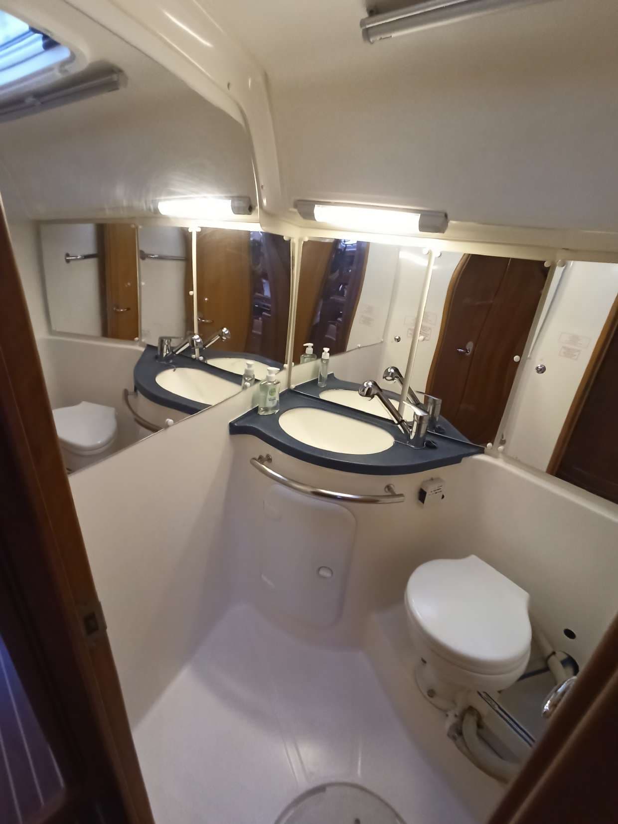 Bavaria 46 Cruiser Lila – bilde 2 av 19