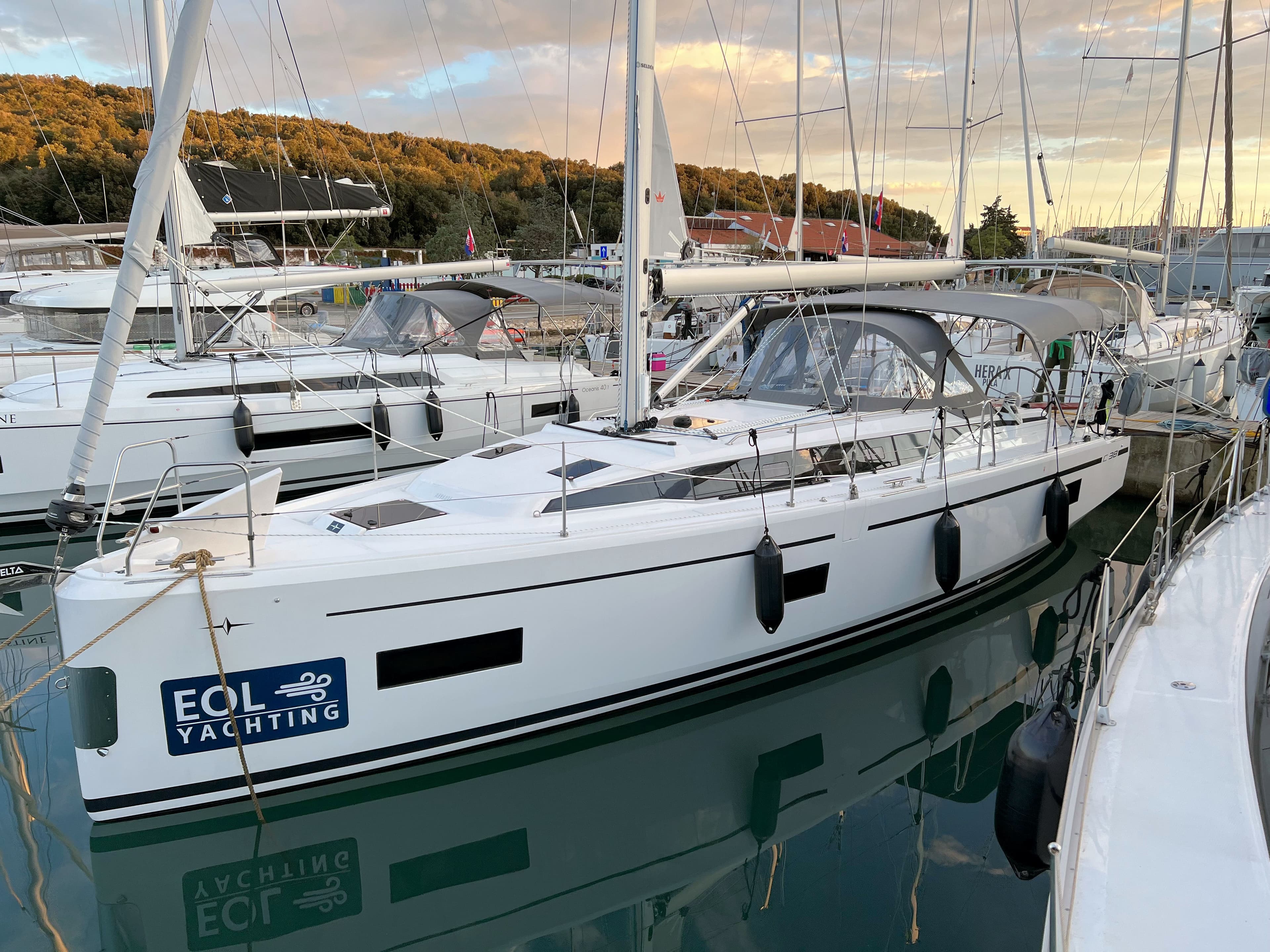 Bavaria C38 Mala Hana – bilde 3 av 33