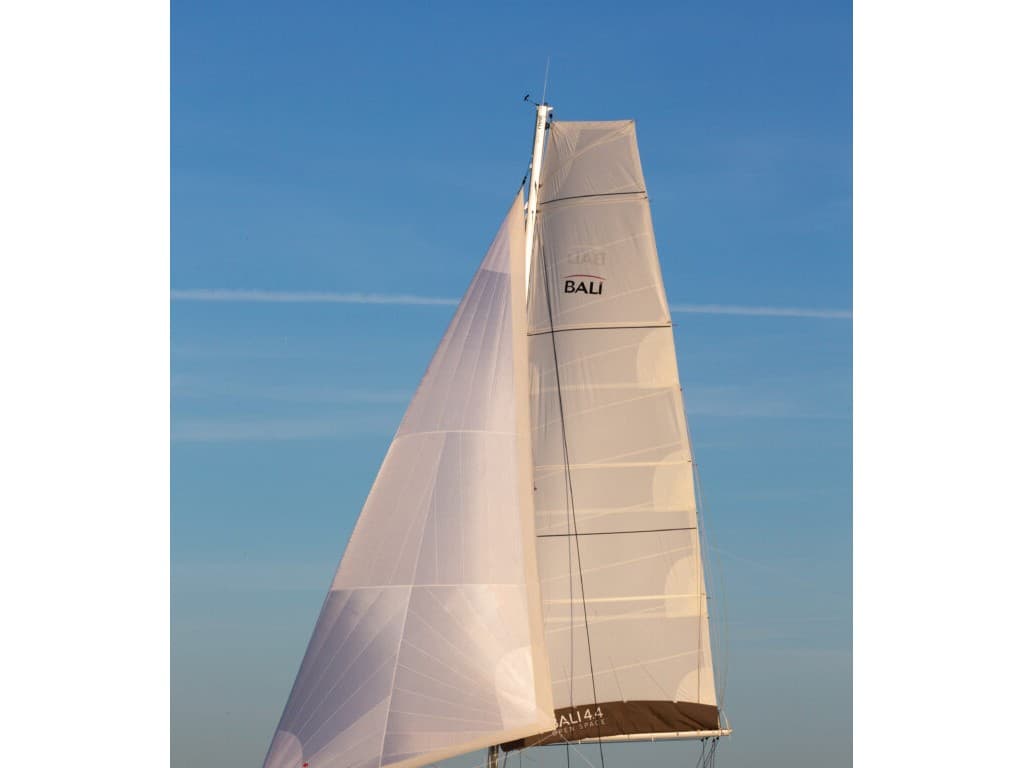 Bali 4.4 KISS REVE