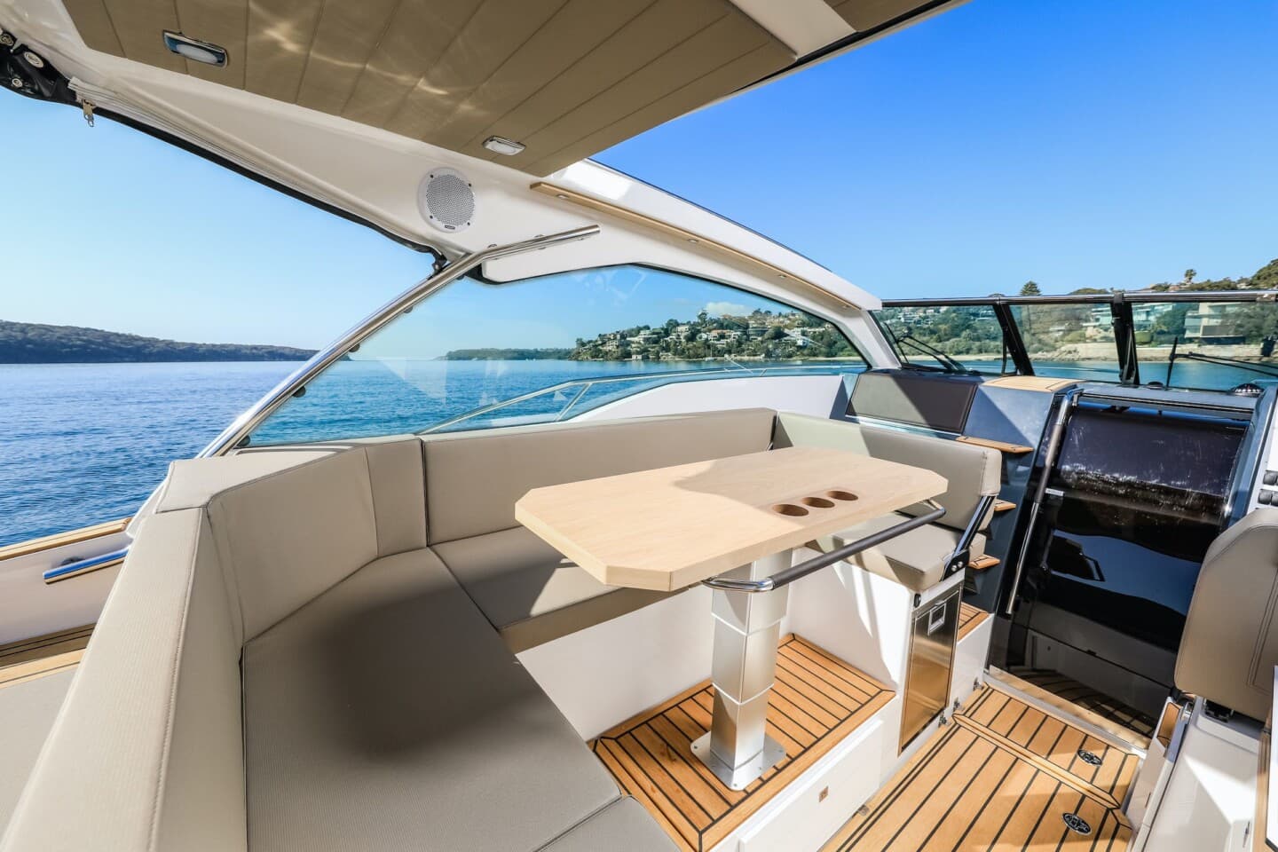 Bella Flipper 900 ST – bilde 2 av 25