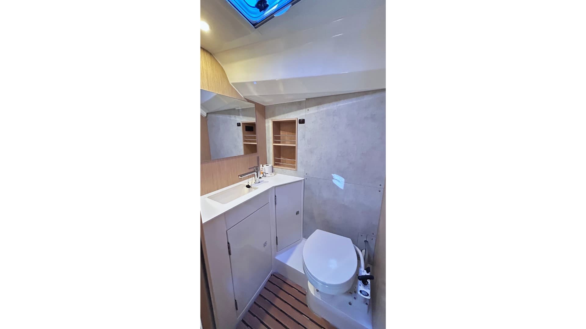 Bavaria C42 Ti Dodo IV – bilde 5 av 16