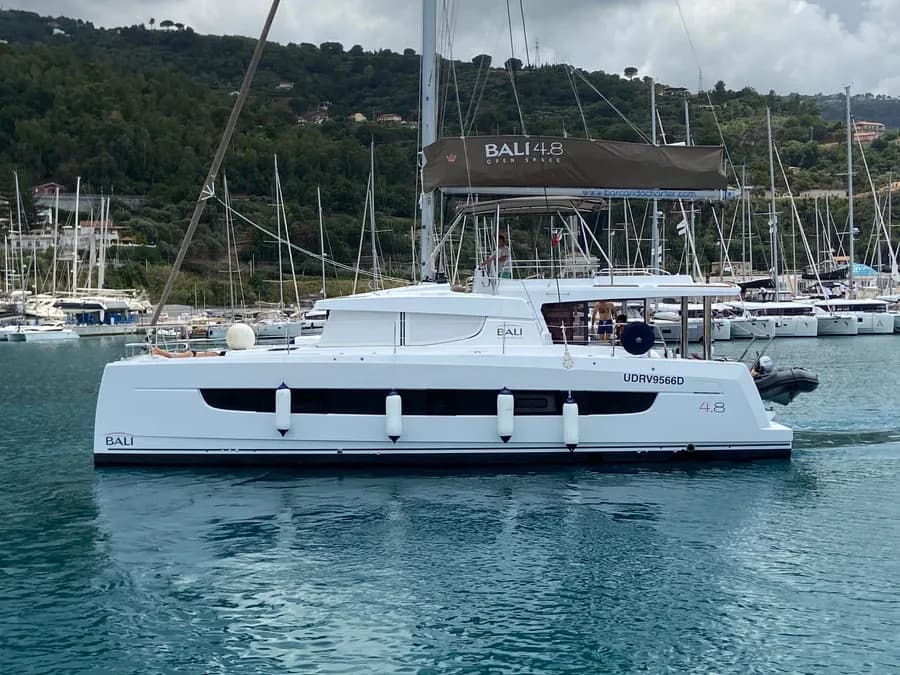 Bali 4.8 Anna