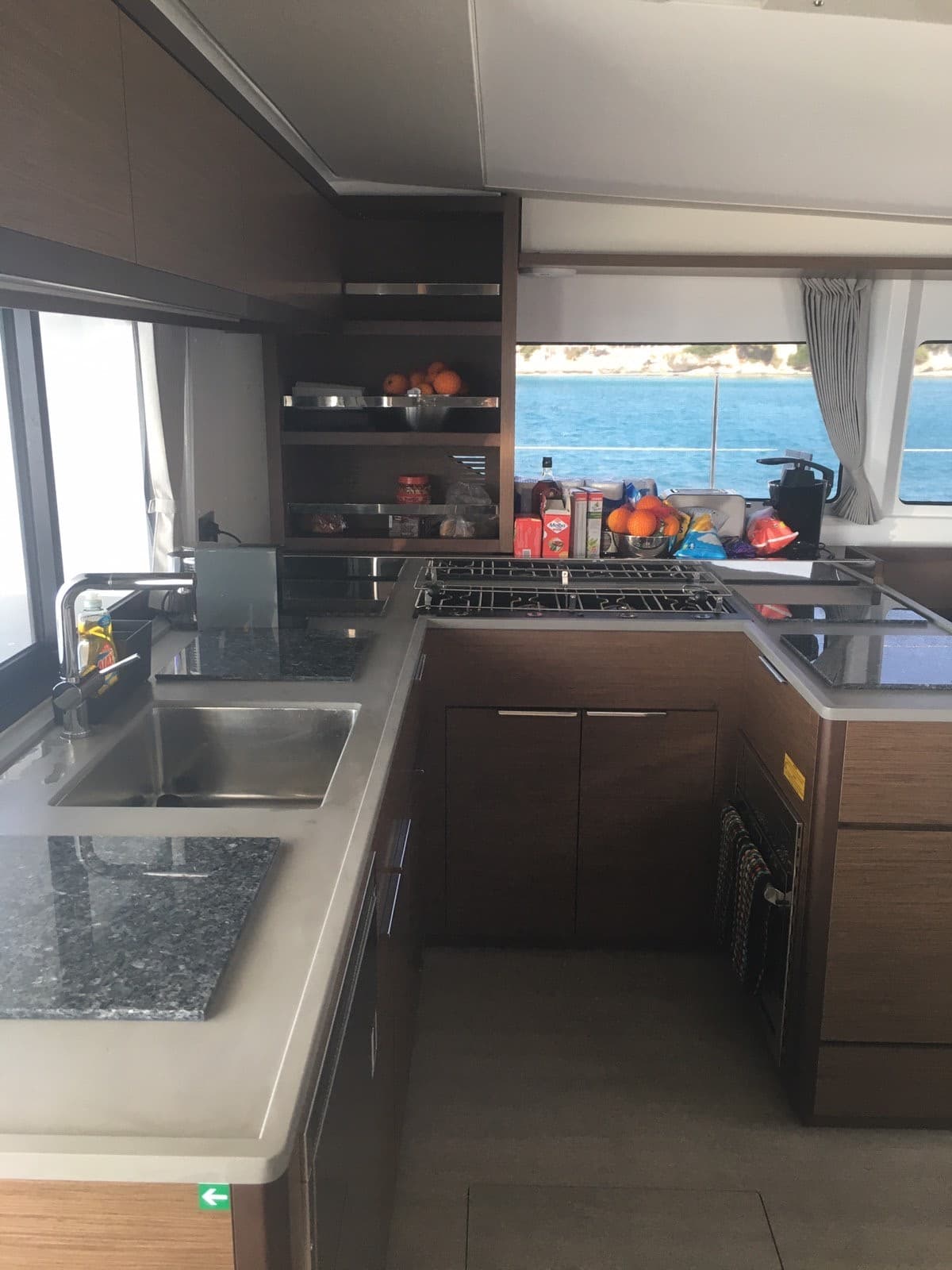Lagoon 46 Margeo XVII (A/C - Generator - Water Maker - dishwasher) – bilde 3 av 6