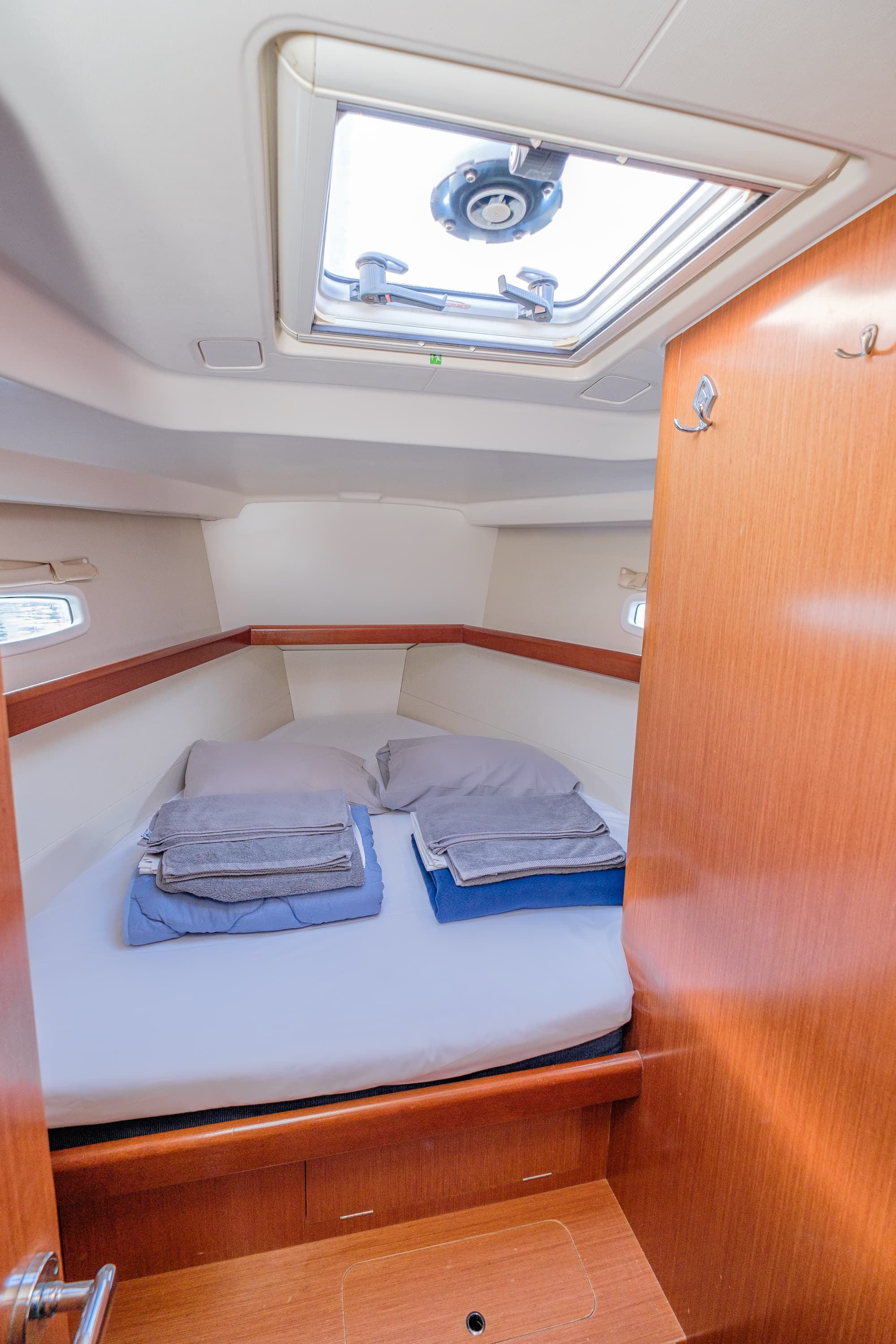 Beneteau Oceanis 43 Belamour – bilde 3 av 22