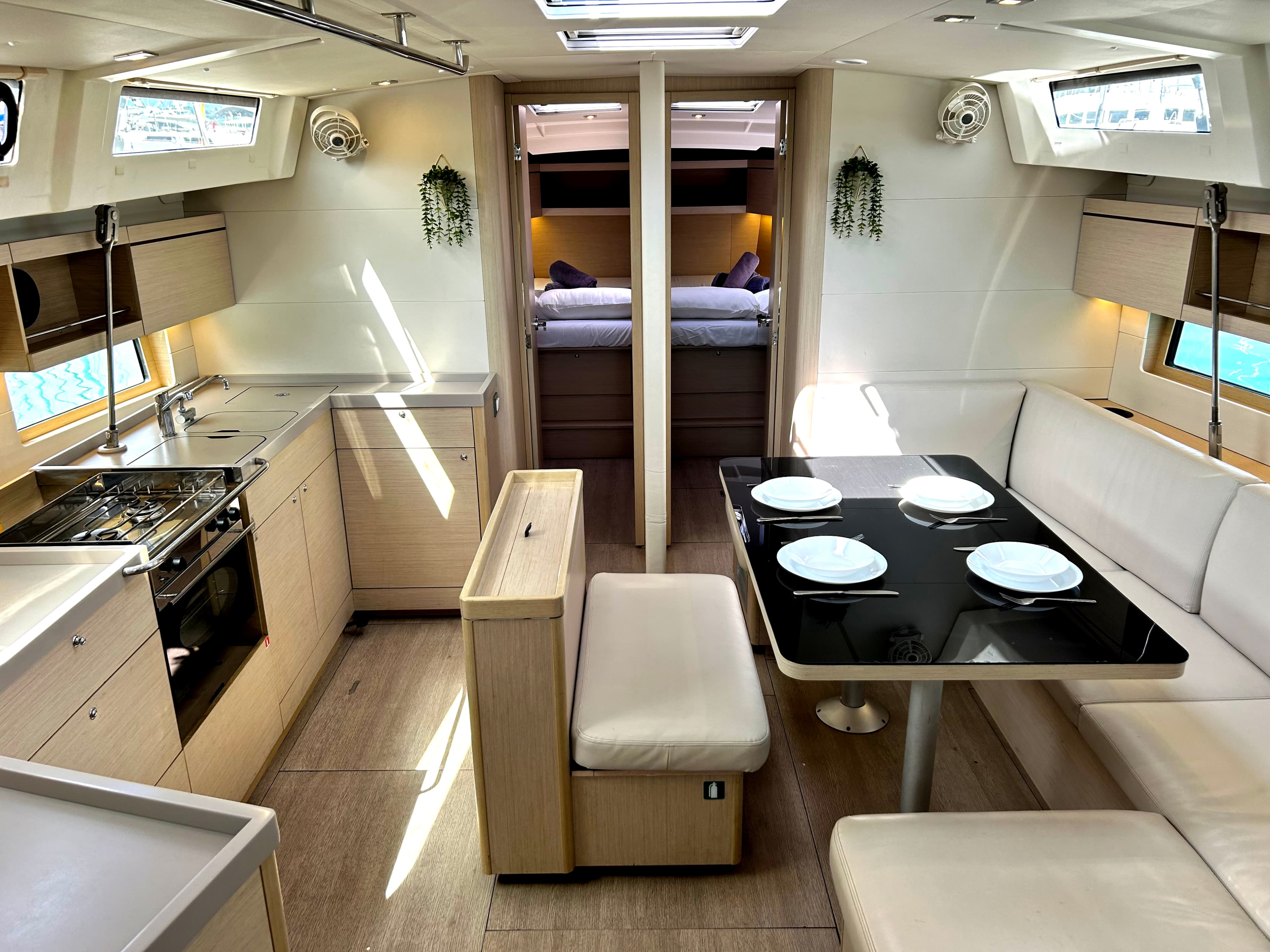 Beneteau Oceanis 46.1 Capriccio (Refit 2025 - A/C - Generator - Electric Heads) – bilde 2 av 19