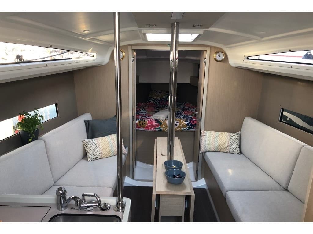 Beneteau Oceanis 30.1 MOBULA ZERO – bilde 2 av 8
