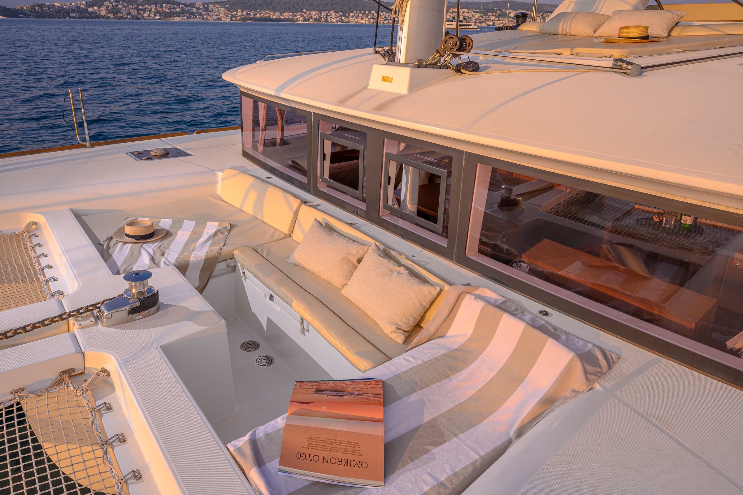 Lagoon 450 Fly BLUE BERRY – bilde 3 av 21