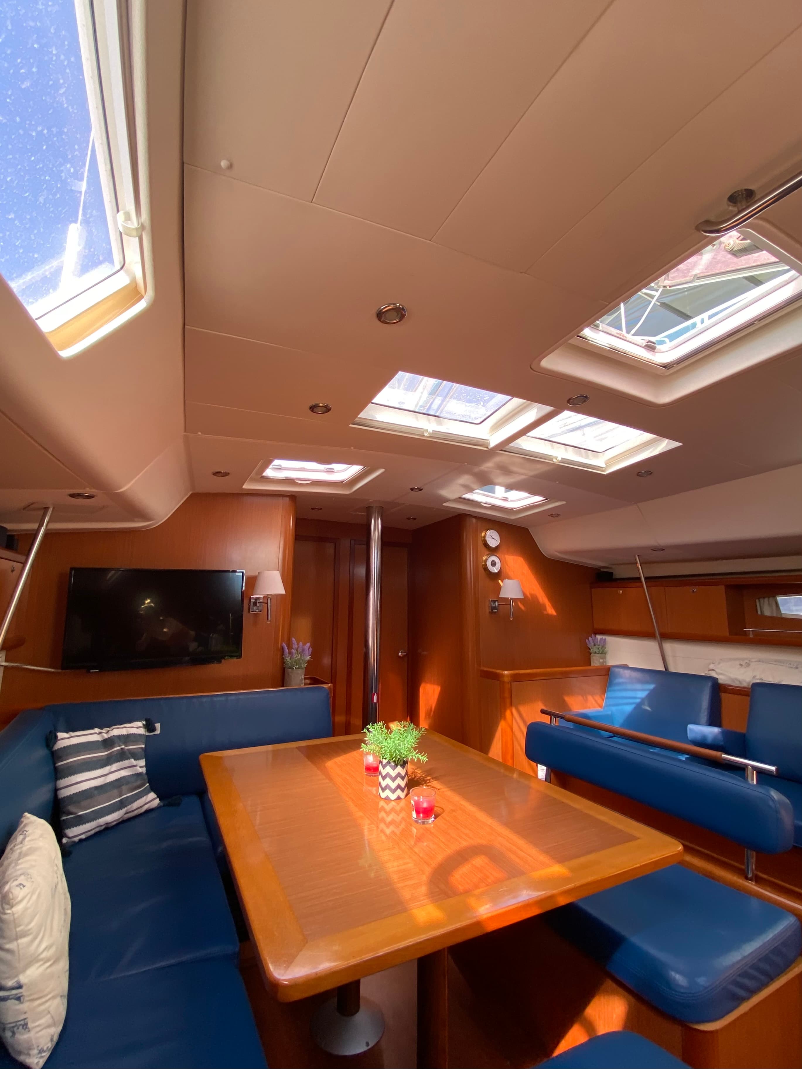 Beneteau Oceanis 54 Valasia – bilde 5 av 18